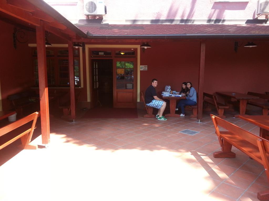 Europa Hostel Portorož Exterior foto